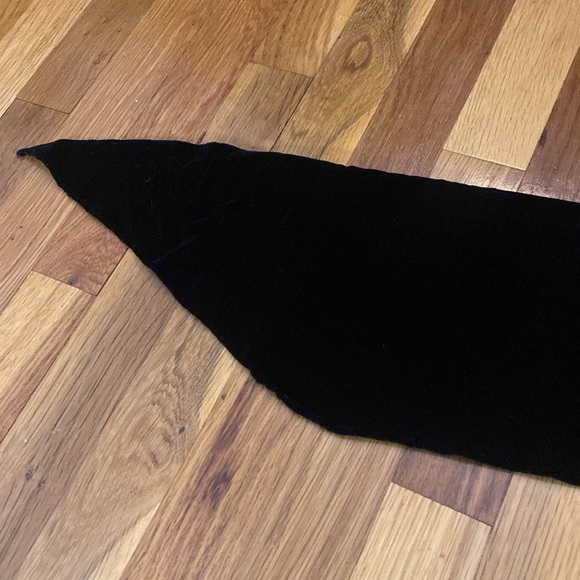 Women’s Black Velvet Scarf OS - Picture 3 of 6